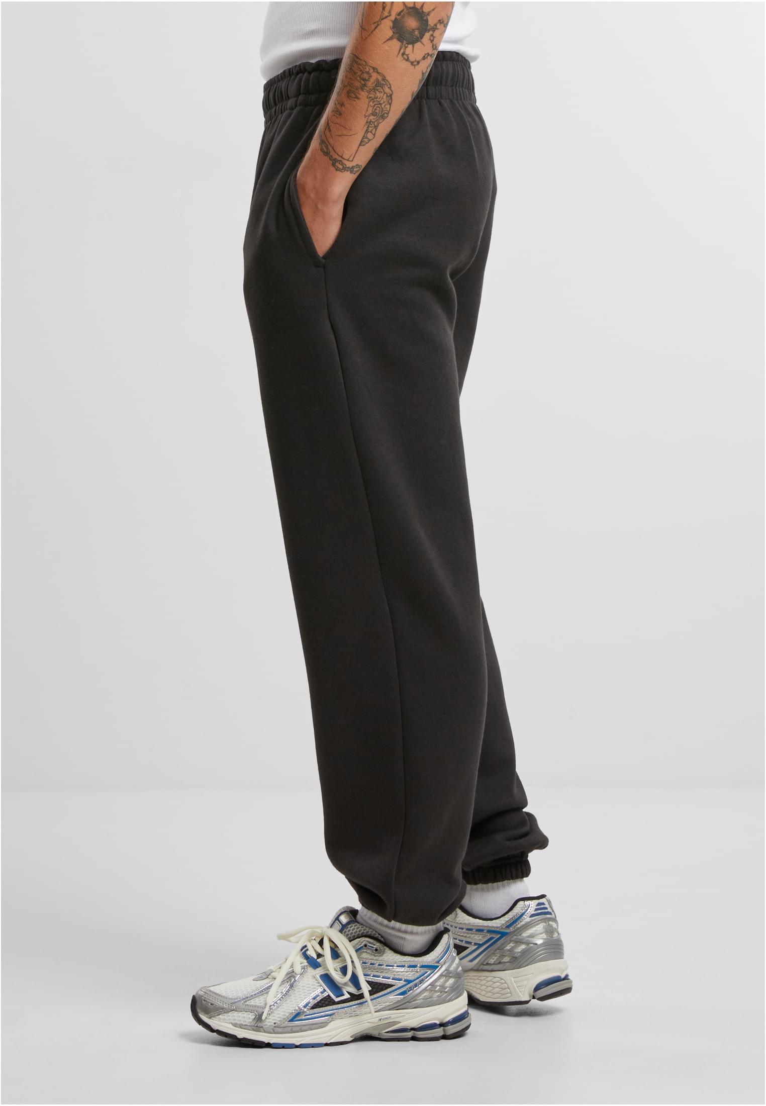 Urban Classics Essential Sweatpants - Black