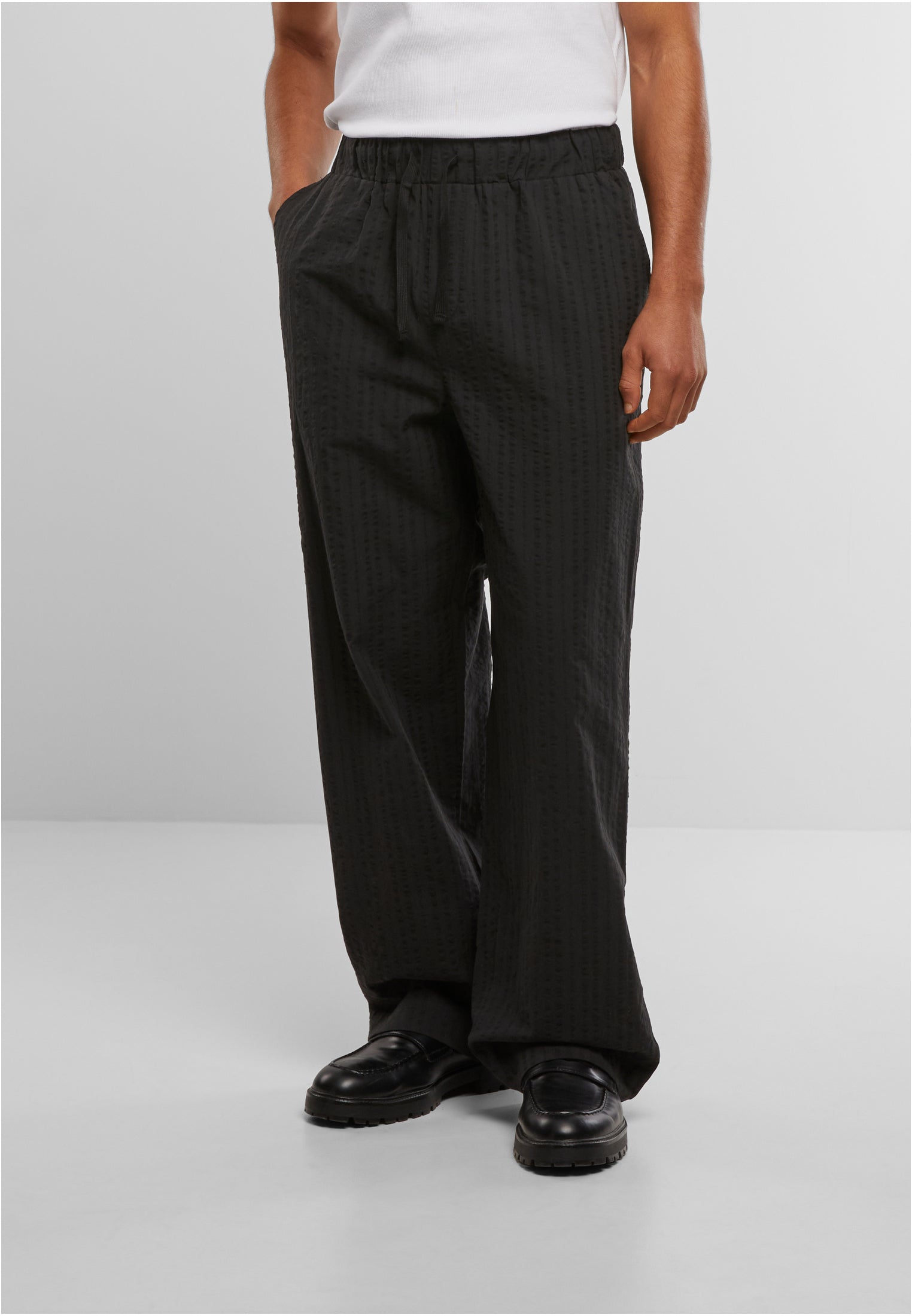 Urban Classics Loose Seersucker Pants