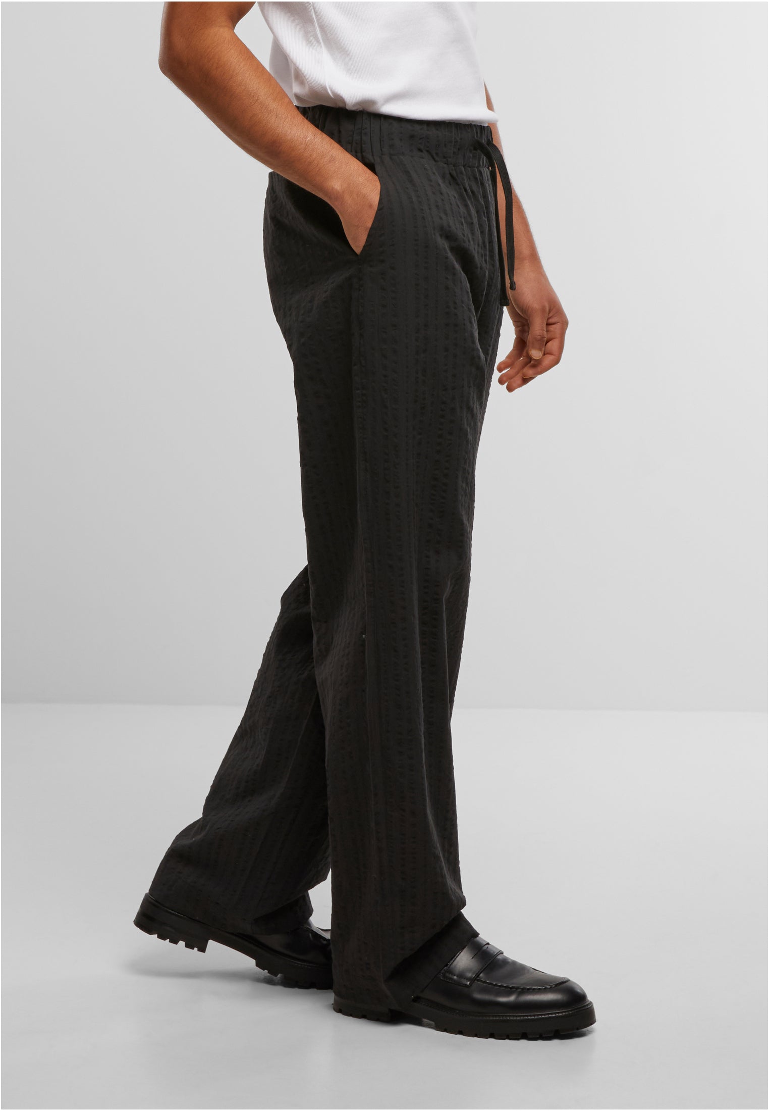 Urban Classics Loose Seersucker Pants